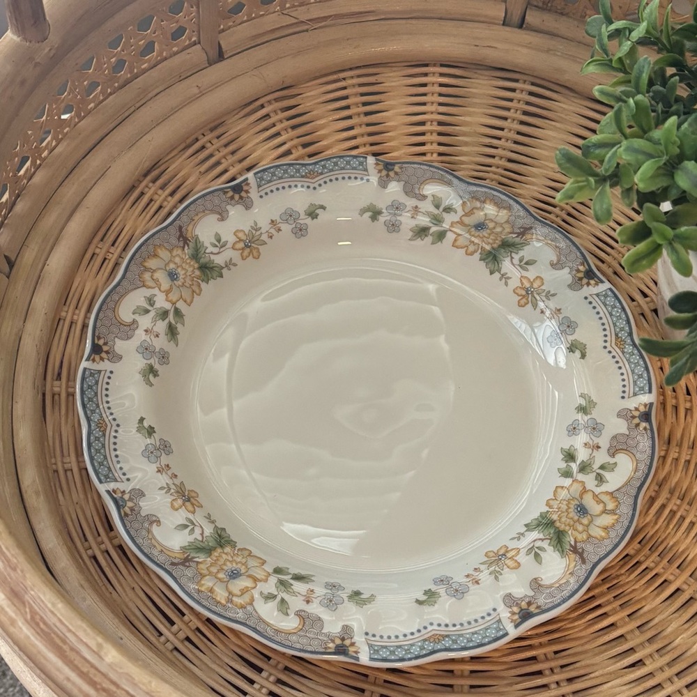 Royal Doulton Temple Garden The Majestic Collection salad plate